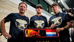 Christian Horner, Max Verstappen y Helmut Marko (Red Bull). Losail, Qatar. F1 2023.