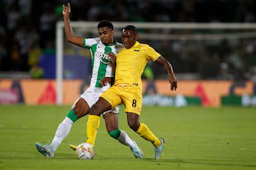 Gran partido en el Atanasio Girardot entre Nacional y Bucaramanga. Los dos equipos mostraron un buen juego.