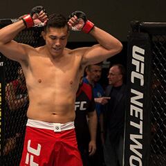 Alvaro Herrera pierde en primer combate de la noche