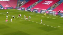 Minuto 1 y Odegaard sale con esto: Casi es golazo de Haaland
