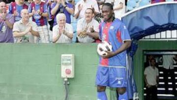 <b>EL ÚLTIMO. </b>Caicedo llega a préstamo del Manchester City con una opción de compra.