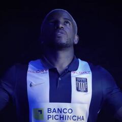 Farfán vuelve a Alianza Lima diecisiete años despúes