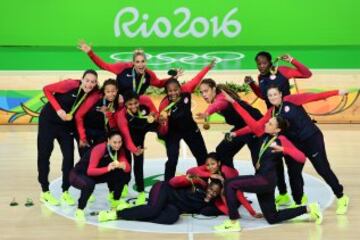 Estados Unidos es el dueño del deporte: A pesar de los intentos de Gran Bretaña y China por llevarse los juegos olímpicos en el medallero general, fue Estados Unidos el que demostró que tiene los mejores deportistas ganado 121 medallas en total, 46 de oro, 37 de plata y 38 de bronce.