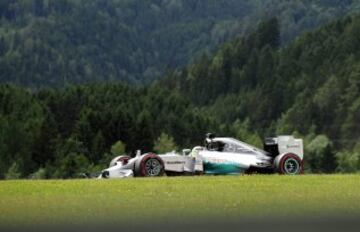 El piloto alemán de Fórmula Uno, Nico Rosberg (Mercedes AMG), conduce durante los entrenamientos libres para el Gran Premio de Austria de Fórmula Uno en el circuito de Red Bull Ring 