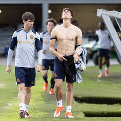 Le Normand, baja en el calentamiento por “molestias musculares”