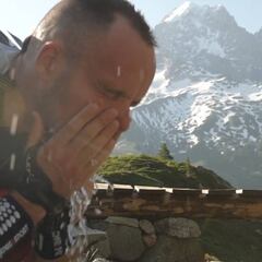 Nacidos para correr y pelear: 11 horas y 90 kms de puro esfuerzo en el Mont-Blanc