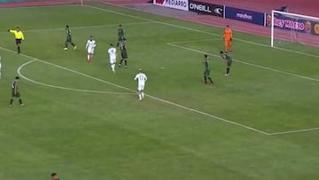 La celebraci車n ic車nica de Messi en el gol de Correa a Bolivia