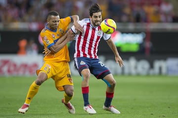 Se suponía que el Chivas vs Tigres era uno de los grandes atractivos de la jornada para ver un buen encuentro. Sin embargo, nos quedamos sin el grito de gol entre estos equipos. Varias semanas estuvimos hablando de la racha negativa de Cruz Azul sin poder ganar como local. Pues ahora parece que la batuta fue cedida a las Chivas, quienes volvieron a empatar como locales 0-0 ante Tigres. ¿Se acuerdan de cuándo fue la última vez que ‘El Rebaño’ salió con los tres puntos del estadio Akron dentro de la Liga MX? Fue el 28 de octubre de 2017  en la jornada 15 ante Tijuana. 