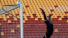 El declive de un arquero chileno: de jugar en la U a tercer arquero en la B