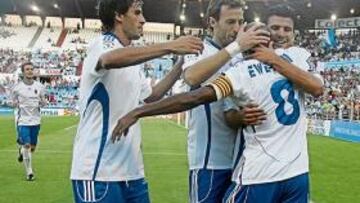 <b>PENALTI. </b>Hidalgo cae derribado por Willy Caballero.