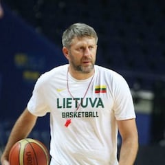 Maskoliunas: seleccionador nacional y ayudante de Saras