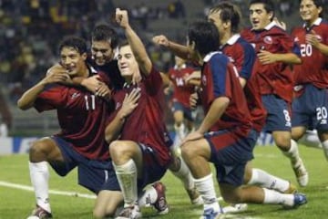 El plantel de la Roja que jugó el Mundial de Brasil y ganó la Copa América está formado en su mayoría, por jugadores que fueron seleccionados Sub 20 entre 1999 y el 2013.