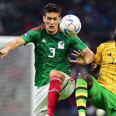 Montes, tentado desde Rusia, decidirá su futuro tras la Copa Oro