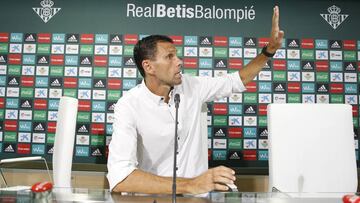 Poyet: "No quiero que mi equipo juegue este fútbol"