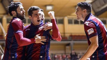 Kiko Berrocal celebrando un gol con el Levante UDDM la pasada temporada, la última de su carrera.