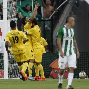 Con goles de Berrío y Guerra, Nacional estrena título