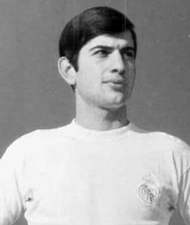 Delantero | Rendimiento: 68 partidos y 13 goles | Palmarés: dos Ligas y una Copa del Rey. 