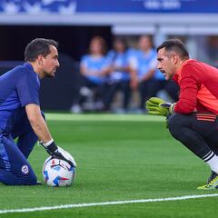 Bravo cede el arco de la Roja y ya tiene reemplazante definido