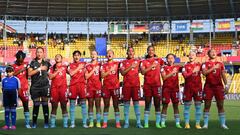 GOA, INDIA - OCTOBER 26: Players of Colombia sing national anthem prior to the FIFA U-17 Women's World Cup 2022 Semi-Final, match between Nigeria and Colombia at Pandit Jawaharlal Nehru Stadium on October 26, 2022 in Goa, India. (Photo by Masashi Hara  - FIFA/FIFA via Getty Images)