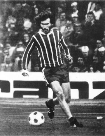 Debutó con el Bayern de Múnich en 1970
