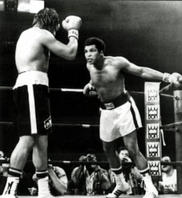 Un boxeador hispano-uruguayo, Alfredo Evangelista, con sólo 21 aceptó el reto de medirse al más grande, Muhammad Ali, y aspirar al título mundial de los pesados.
Ali le recibió entre mofas. 'Gordito', le llamaba en la víspera del combate. Pero el 'gordito' le aguantó al gran Ali los 15 asaltos, que acabó ganando con dificultad. El americano jugó en los primeros rounds con el aspirante, pero cuando quiso acabar por la vía rápida se vio sorprendido por el hispano-uruguayo.