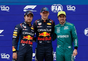 Sergio Pérez, Max Verstappen (Red Bull) y Fernando Alonso (Aston Martin). Shanghái, China. F1 2024.