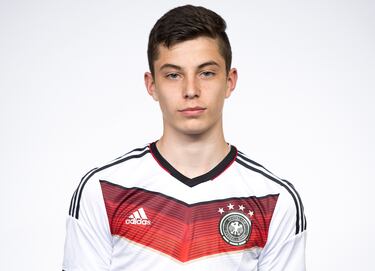 El futbolista de Aquisgrán cumplió etapas en las inferiores de la Mannschaft. Internacional sub 16, sub 17 y sub 19. No debutó en la sub 21 porque Joachim Löw tenía otros planes para él.
