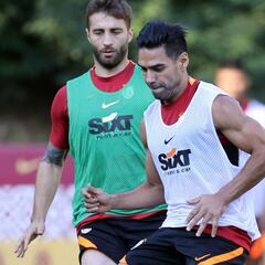 Falcao trabaja con Galatasaray mientras define su futuro
