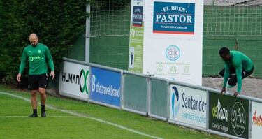 Soko y Unai Medina se ponen a las órdenes de Romo