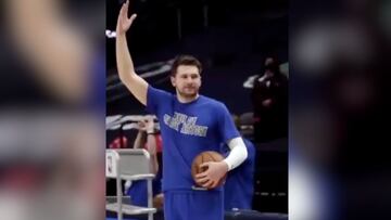 Doncic encesta con el pie