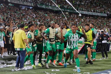 Atlético Nacional se coronó como nuevo campeón del fútbol colombiano, luego de imponerse en 2-0 y 3-1 en el global sobre Deportes Tolima. Alfredo Morelos y Andrés Román anotaron los goles de la victoria.
