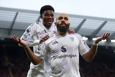 Cabreo monumental de la Premier con África