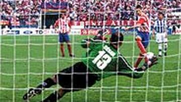 <b>FALLÓ</b>. El 29 de septiembre del año pasado, frente al Recreativo, y en el último minuto, Torres ya falló un penalti.