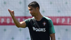 Evra revela insólita reacción de Cristiano tras caer en tenis de mesa