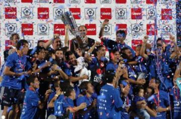 29 de diciembre de 2011. Universidad de Chile golea 3-0 a Cobreloa y se consagra campeón del Torneo de Clausura.