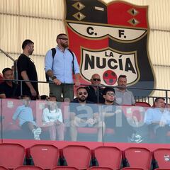 Kiat Lim asiste a su primer partido como presidente