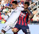 Erick Pulgar fue titular triunfo de Bologna en Italia