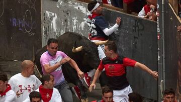 Los Jandilla dejan un herido por asta de toro San Fermín