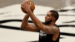 NEW YORK, NEW YORK - APRIL 10: LaMarcus Aldridge #21 of the Brooklyn Nets warms up before the game against the Los Angeles Lakers at Barclays Center on April 10, 2021 in the Brooklyn borough of New York City.NOTE TO USER: User expressly acknowledges and a