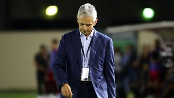 Reinaldo Rueda habla en rueda de prensa tras la eliminación de Colombia.