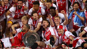 Ajax, campe&oacute;n.
 