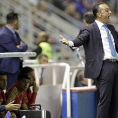 Oltra sigue haciendo historia: 150 partidos dirigiendo al Tenerife