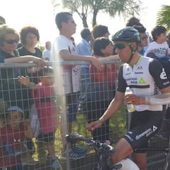 Omar Fraile abandona con fiebre por su caída del día anterior