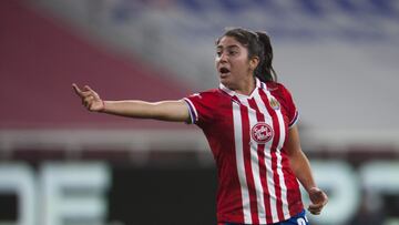 Isabella Gutiérrez durante un partido de Chivas Femenil