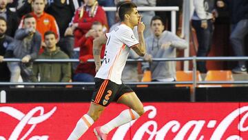 Cancelo celebrando un gol en el partido entre el Valencia y el Deportivo en Mestalla. 