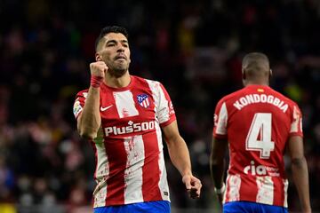 4-1. Luis Suárez celebra el cuarto gol.