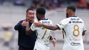 Álvaro Angulo se estrena con gol en derrota de Pumas