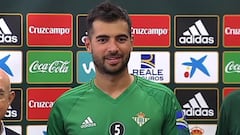 Jordi Amat presentado por el Betis procedente del Swansea