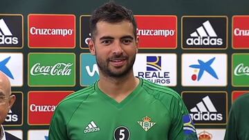 Jordi Amat presentado por el Betis procedente del Swansea