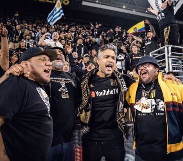 El mexicano cada que tiene la oportunidad va al estadio a apoyar a LAFC.